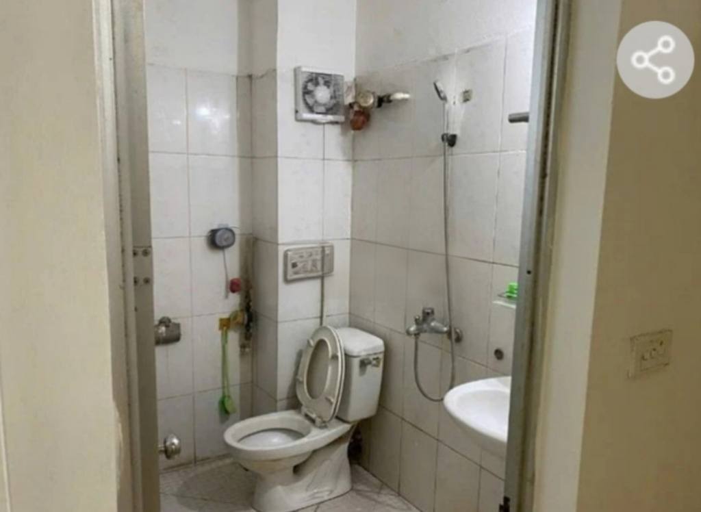 Cho thuê căn hộ Tập thể Trần Duy Hưng, 70m2, 2 ngủ, 7 Triệu - Ảnh 1